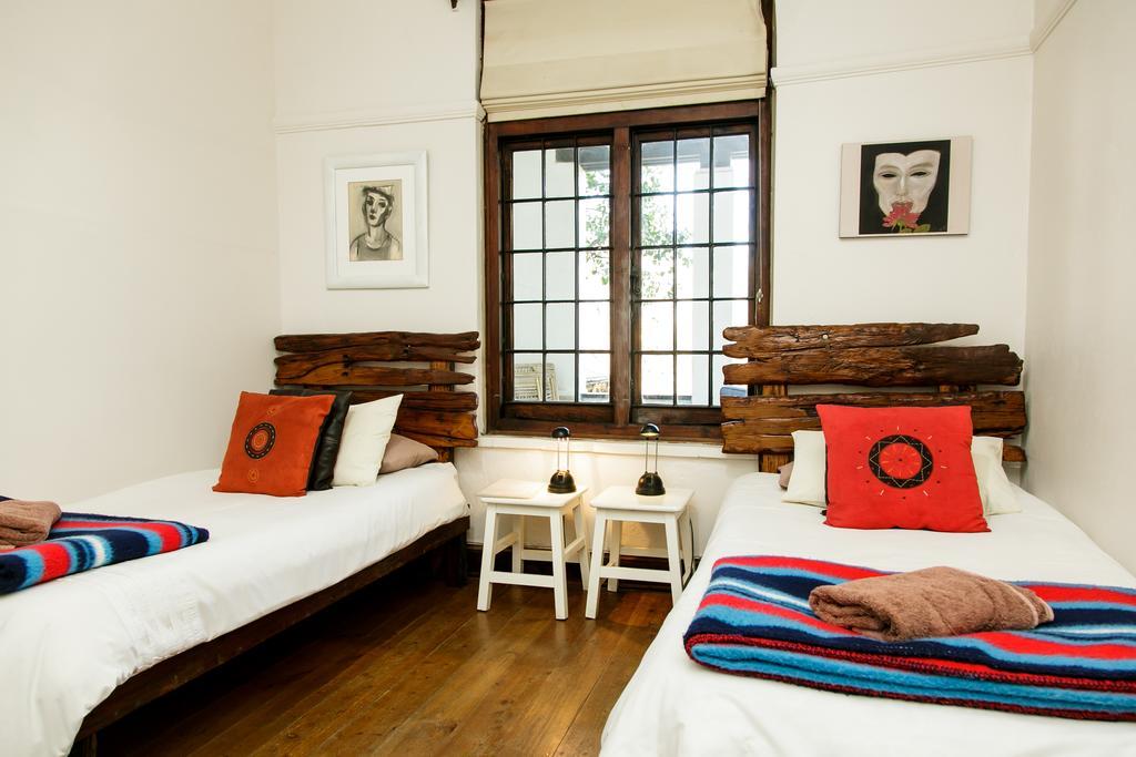 Karoo Soul Vandrarhem Oudtshoorn Rum bild