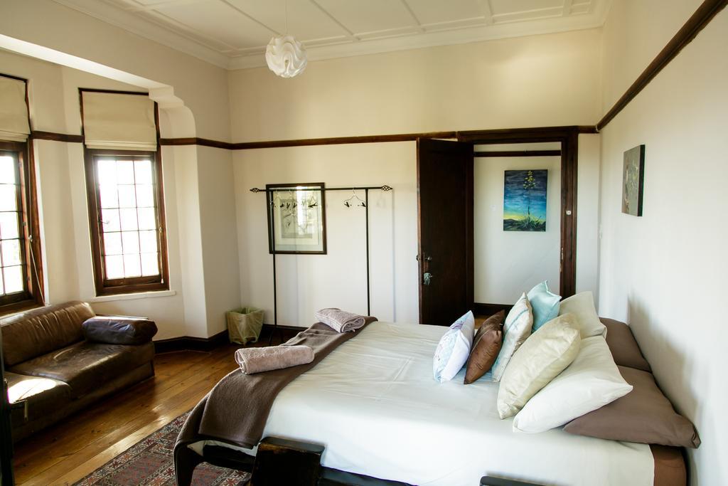 Karoo Soul Vandrarhem Oudtshoorn Rum bild
